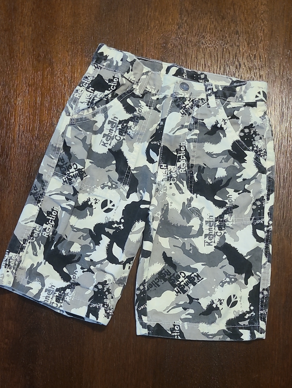 Kenneth Cole Gray Black White Camo Logo Shorts - Small